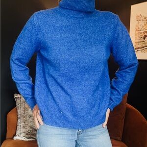 Philosophy Royal Blue Turtleneck Sweater sz medium - women’s